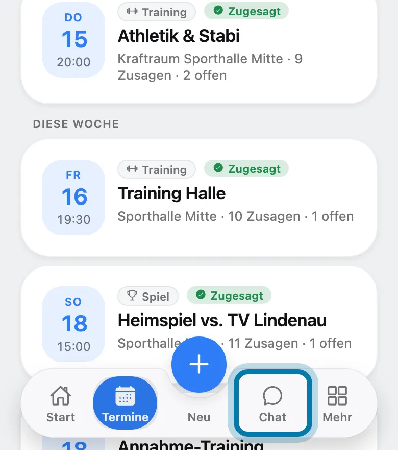 Tippe unten auf Chat, dort schreibst du mit deinem Team.