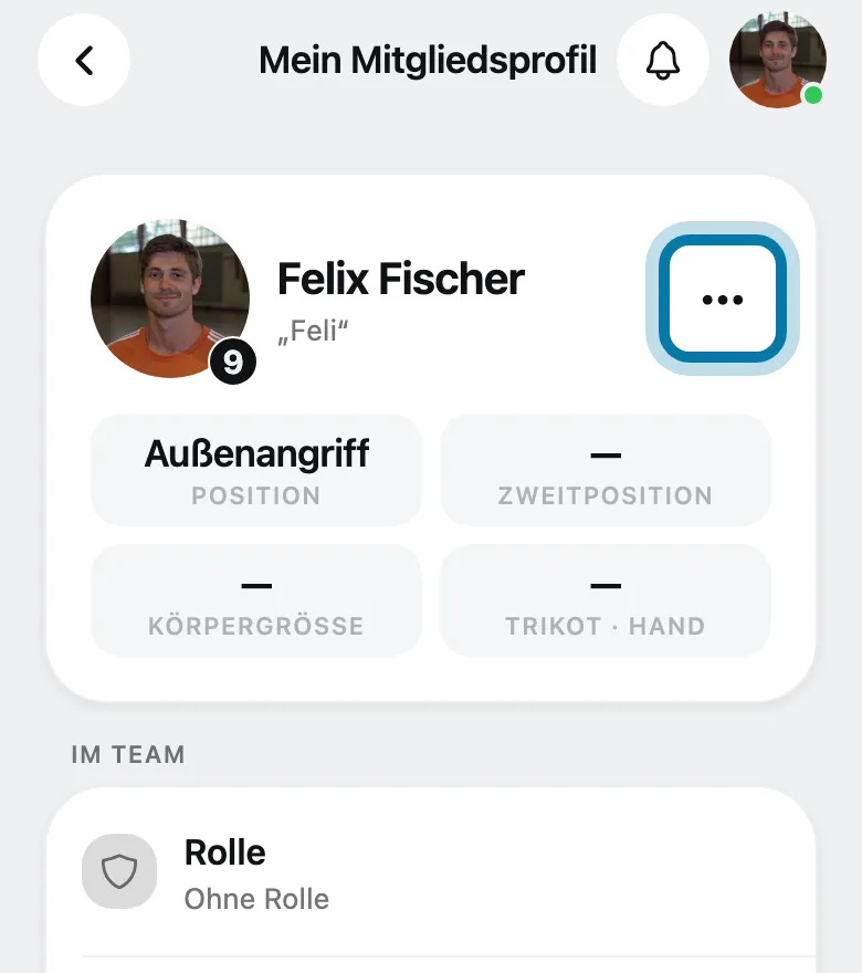 Tippe oben rechts auf ⋯.