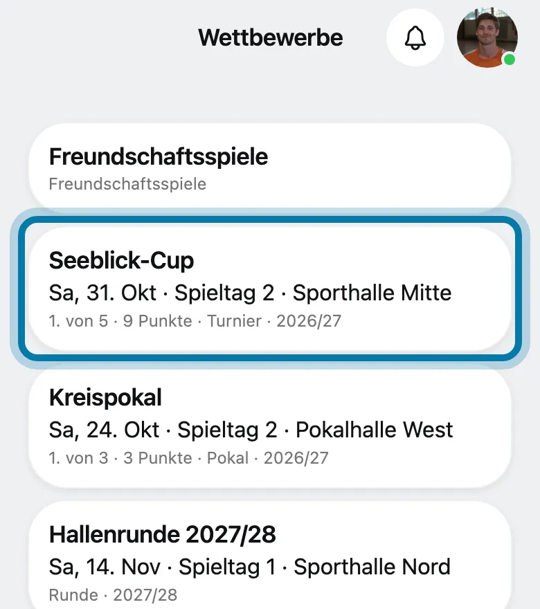 Öffne unter Mehr › Sport › Wettbewerbe den Wettbewerb.