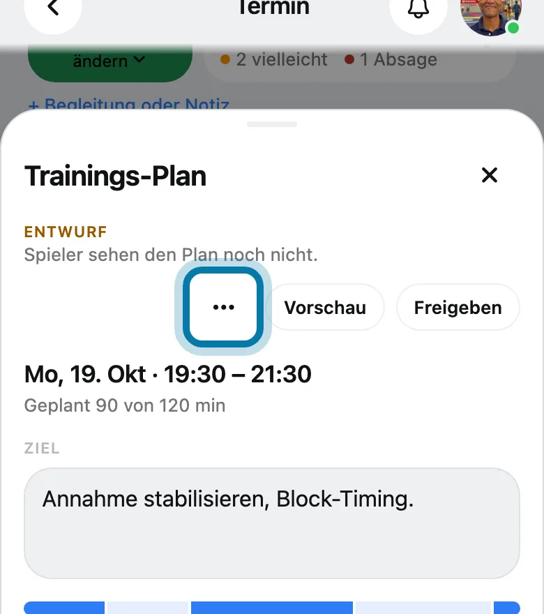 Tippe oben rechts auf ⋯.