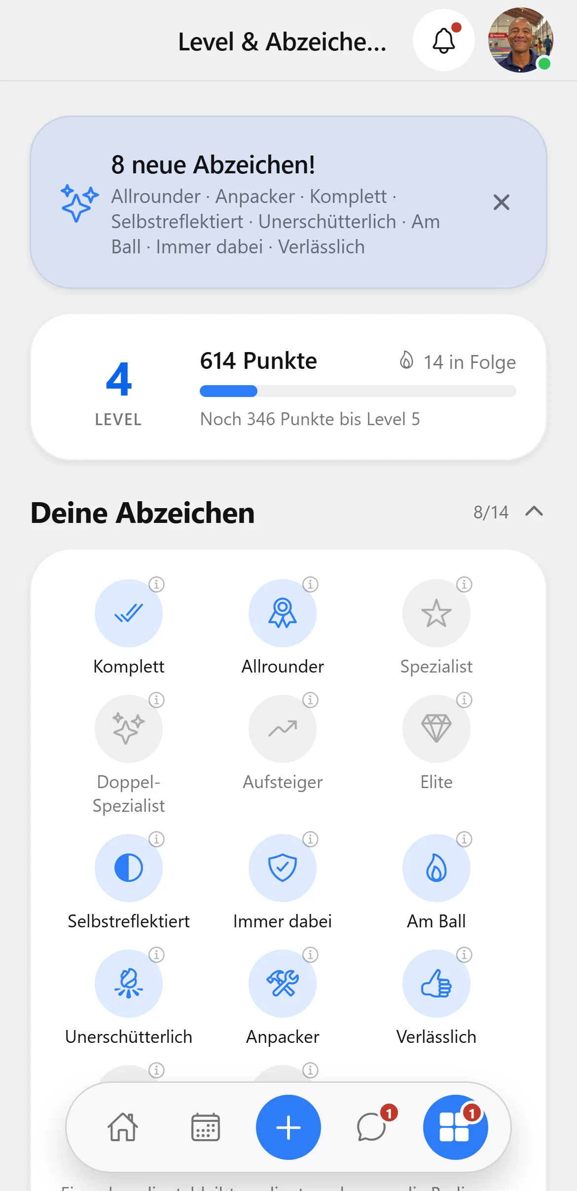 Level & Abzeichen in Squova auf dem Handy mit Level-Ring, Punkten und Abzeichen-Sammlung