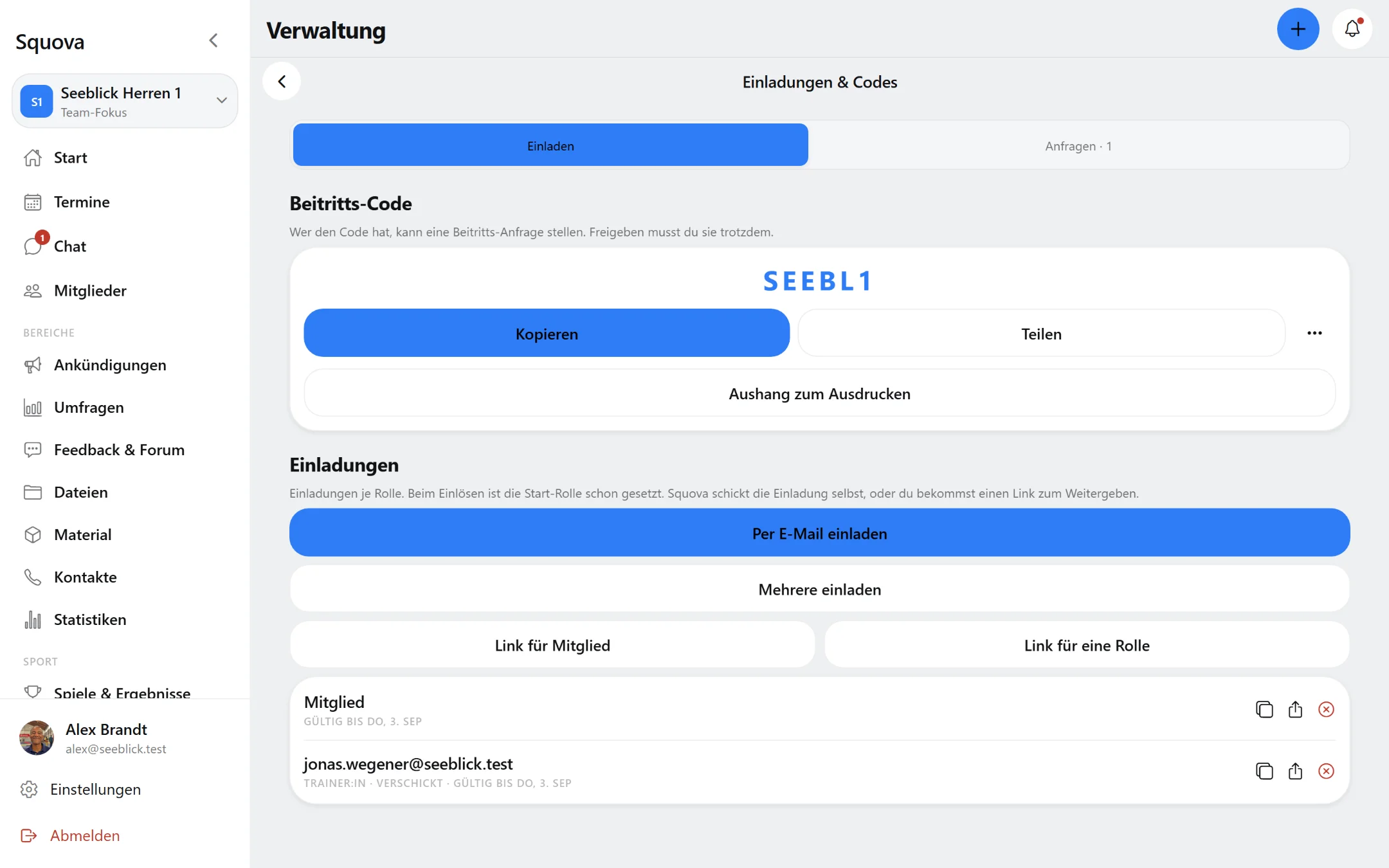 Beitritts-Code mit Aushang-Knopf, Einladung per E-Mail und offene Einladungen in der Squova-Verwaltung
